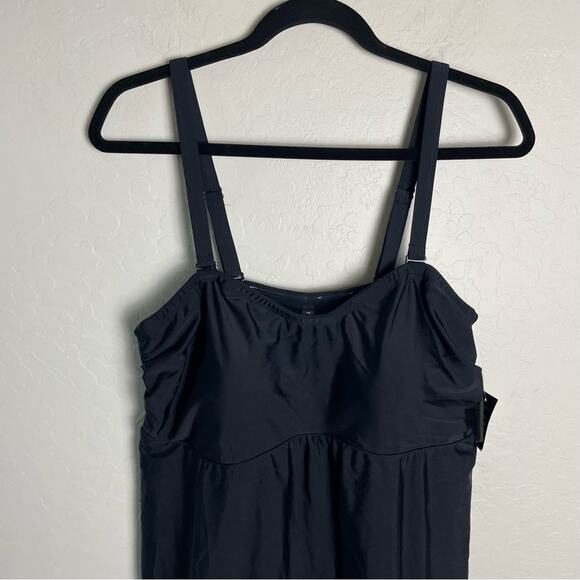 Torrid Black Wireless Mid Strapless Swim Dress With Brief 2X NWT 15066990 - Picture 4 of 16
